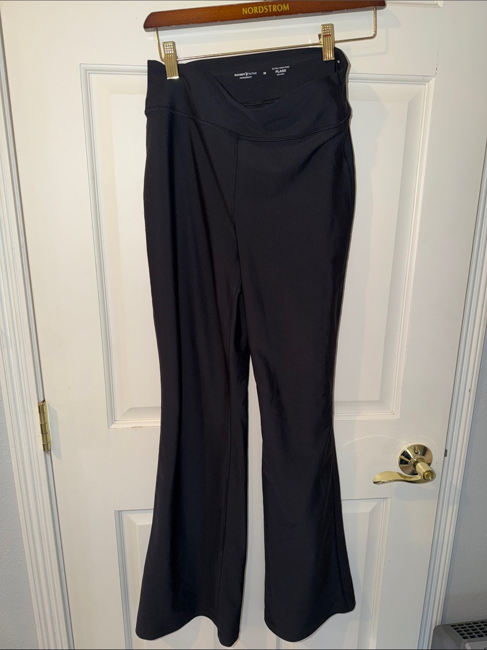 Women’s old navy Black Flare Yoga Pants
